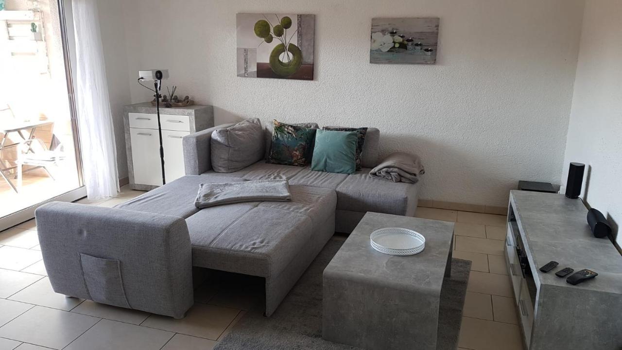Easystay#4 Home Cinema Ferienwohnung In Kliniknaehe Mit Balkon, Boxspringbett & Netflix Bad Oeynhausen Eksteriør bilde