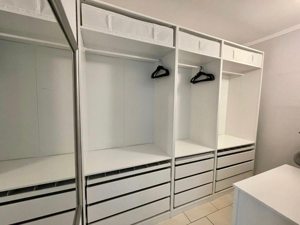 Easystay#4 Home Cinema Ferienwohnung In Kliniknaehe Mit Balkon, Boxspringbett & Netflix Bad Oeynhausen Eksteriør bilde